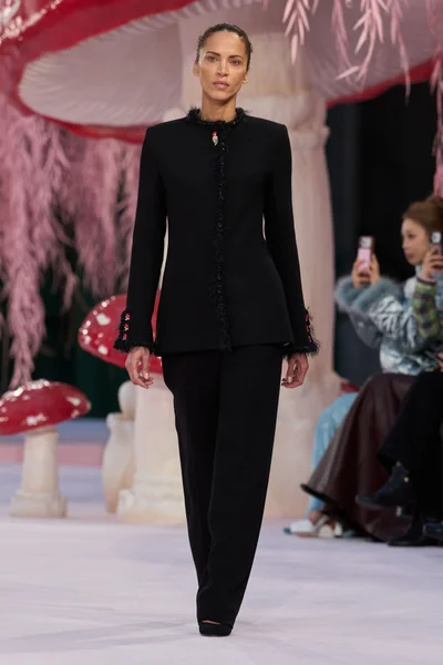 Look 53